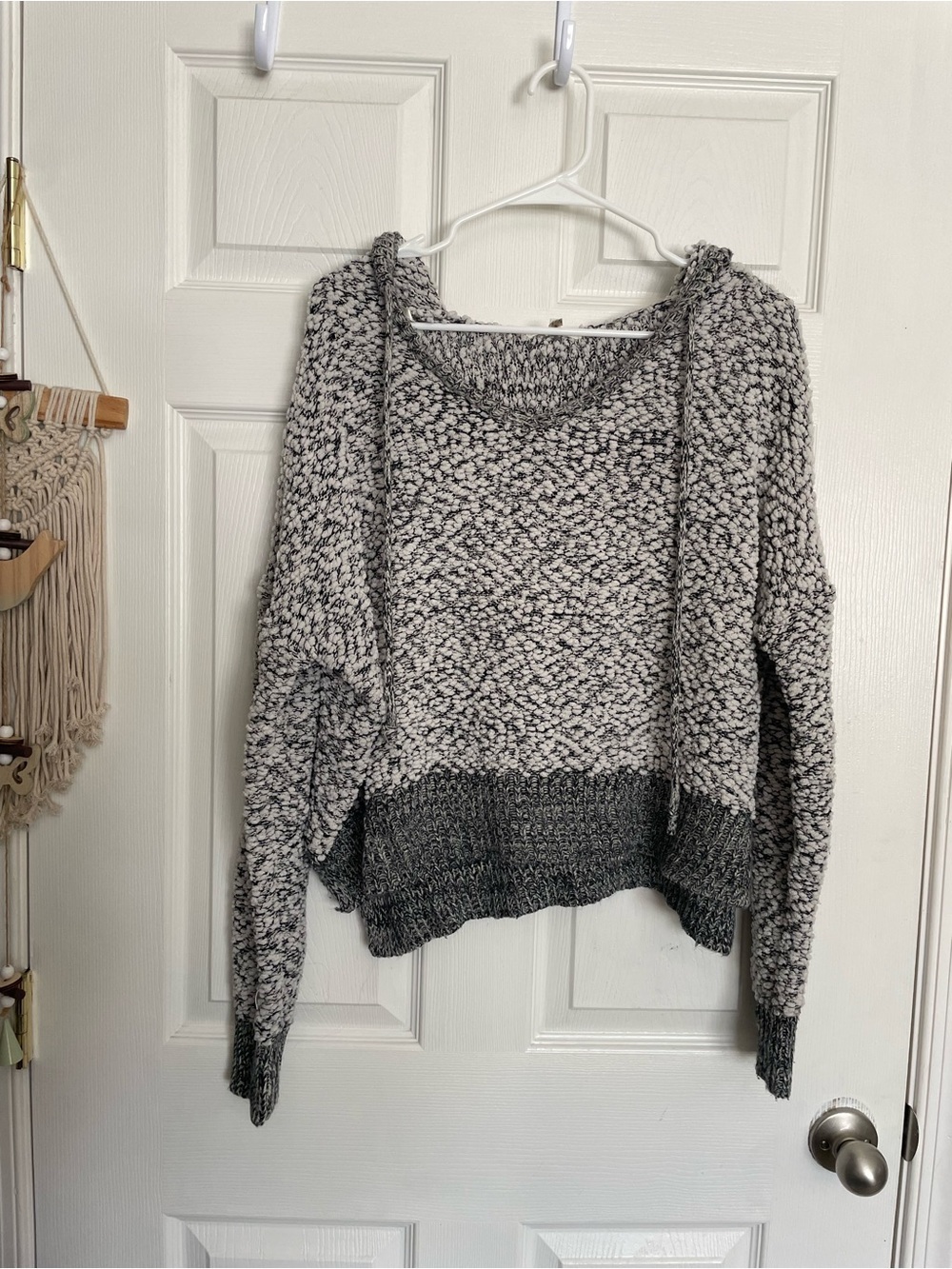 Miracle USA Women’s S/M Cozy Two-Tone Hooded Pullover Sweater - Gray/Charcoal